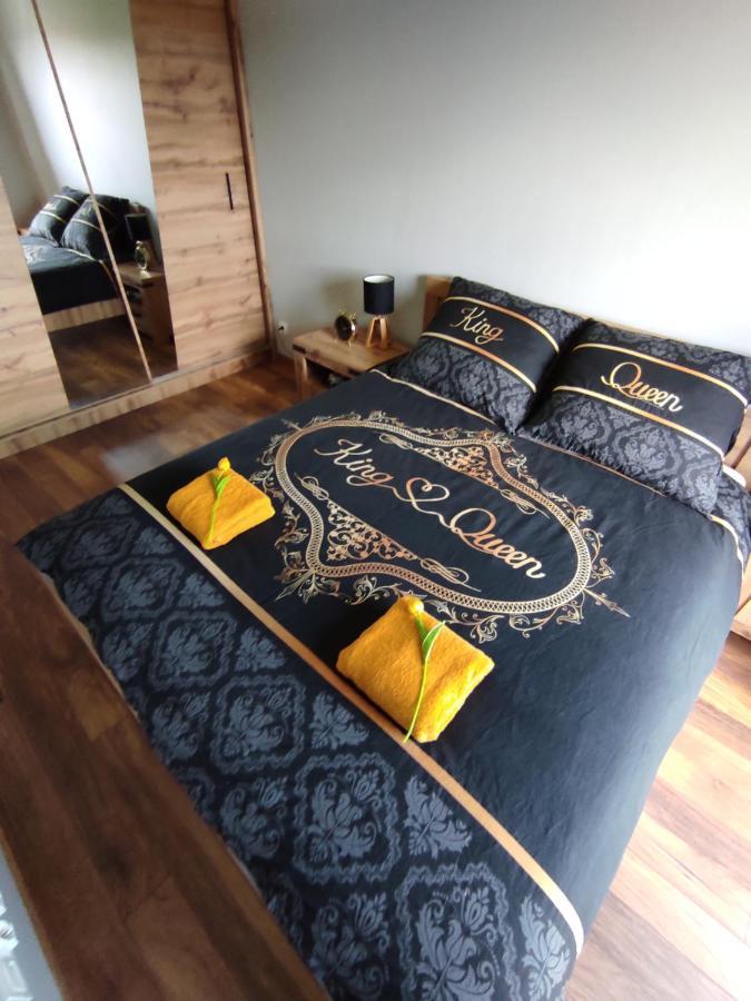 Apartament Perelka เยเลเนียกูรา ภายนอก รูปภาพ